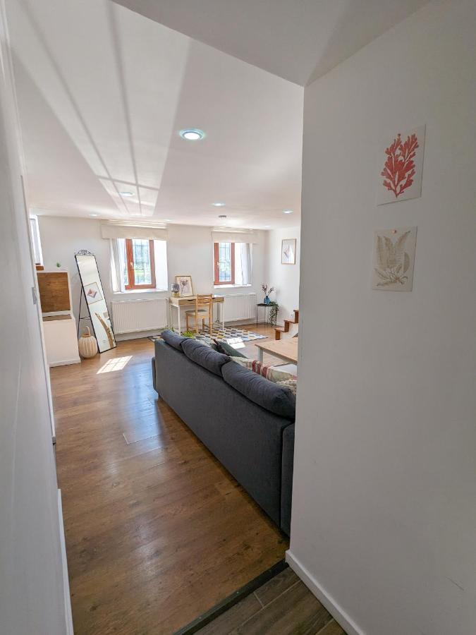 Stylish 2-Bedroom Apartment In Central Budapest Exterior photo