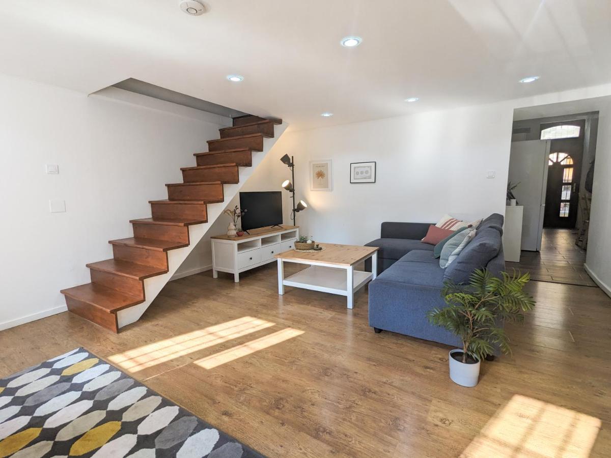 Stylish 2-Bedroom Apartment In Central Budapest Exterior photo